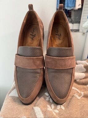 Brand (Vintage 7Eight ) Two-Tone Brown Suede & Textured Leather Loafers